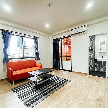 Gp House Apartment - Private Suite Room Sukhumvit 81 Bts Onnut Банкок Екстериор снимка
