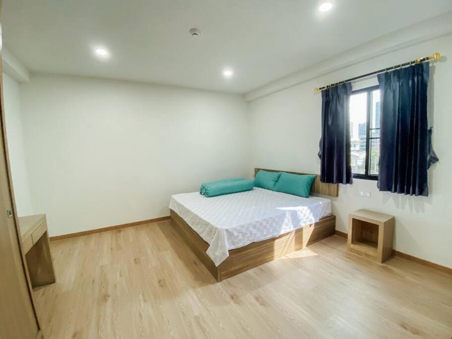 Gp House Apartment - Private Suite Room Sukhumvit 81 Bts Onnut Банкок Екстериор снимка