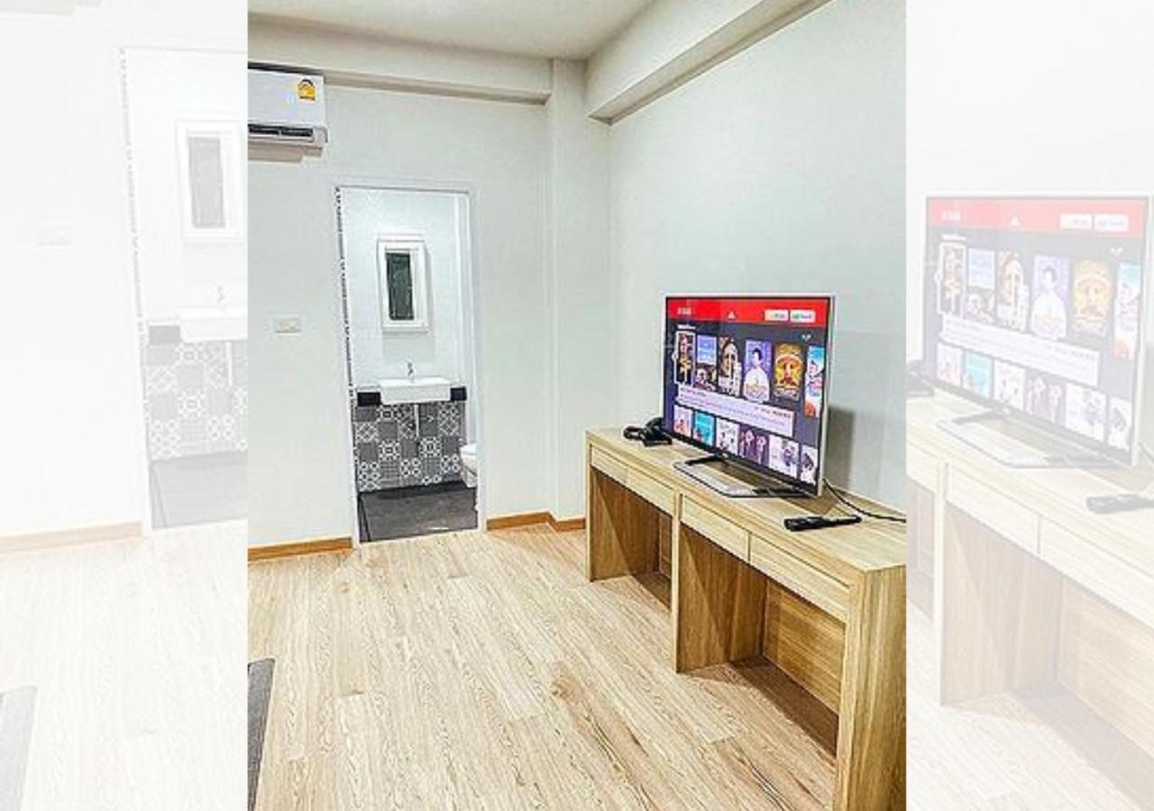 Gp House Apartment - Private Suite Room Sukhumvit 81 Bts Onnut Банкок Екстериор снимка